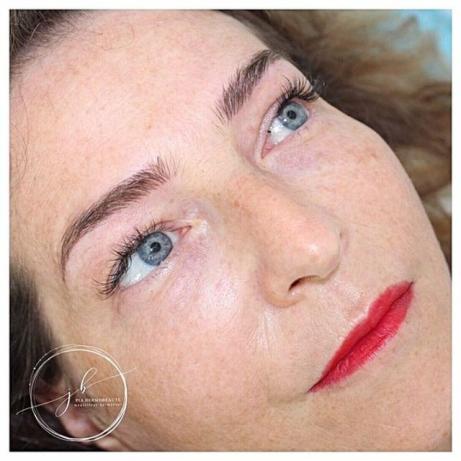 embellir les sourcils